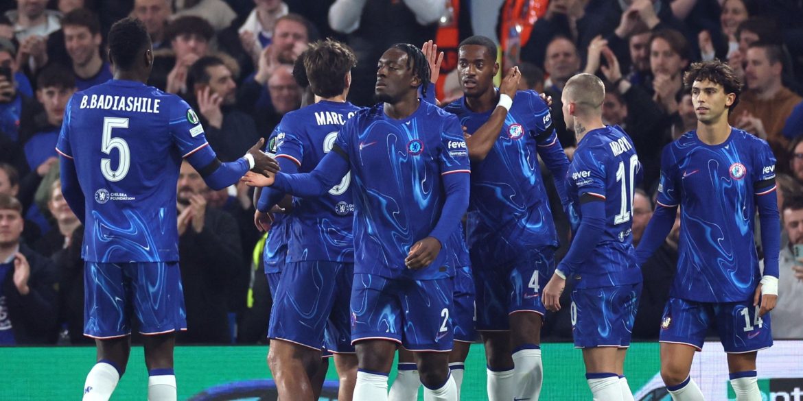 Approach made as Chelsea hold initial talks over £60m Premier League star