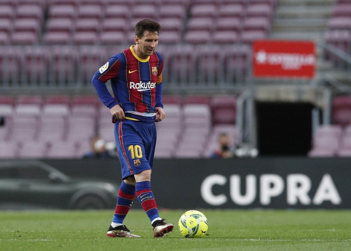 Manchester City: Fans fume at Lionel Messi update